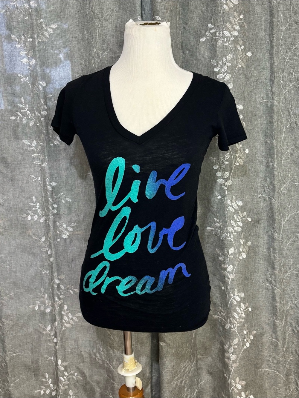 Y2K Aeropostale Black V-Neck Tee with Teal-to-Blue Script